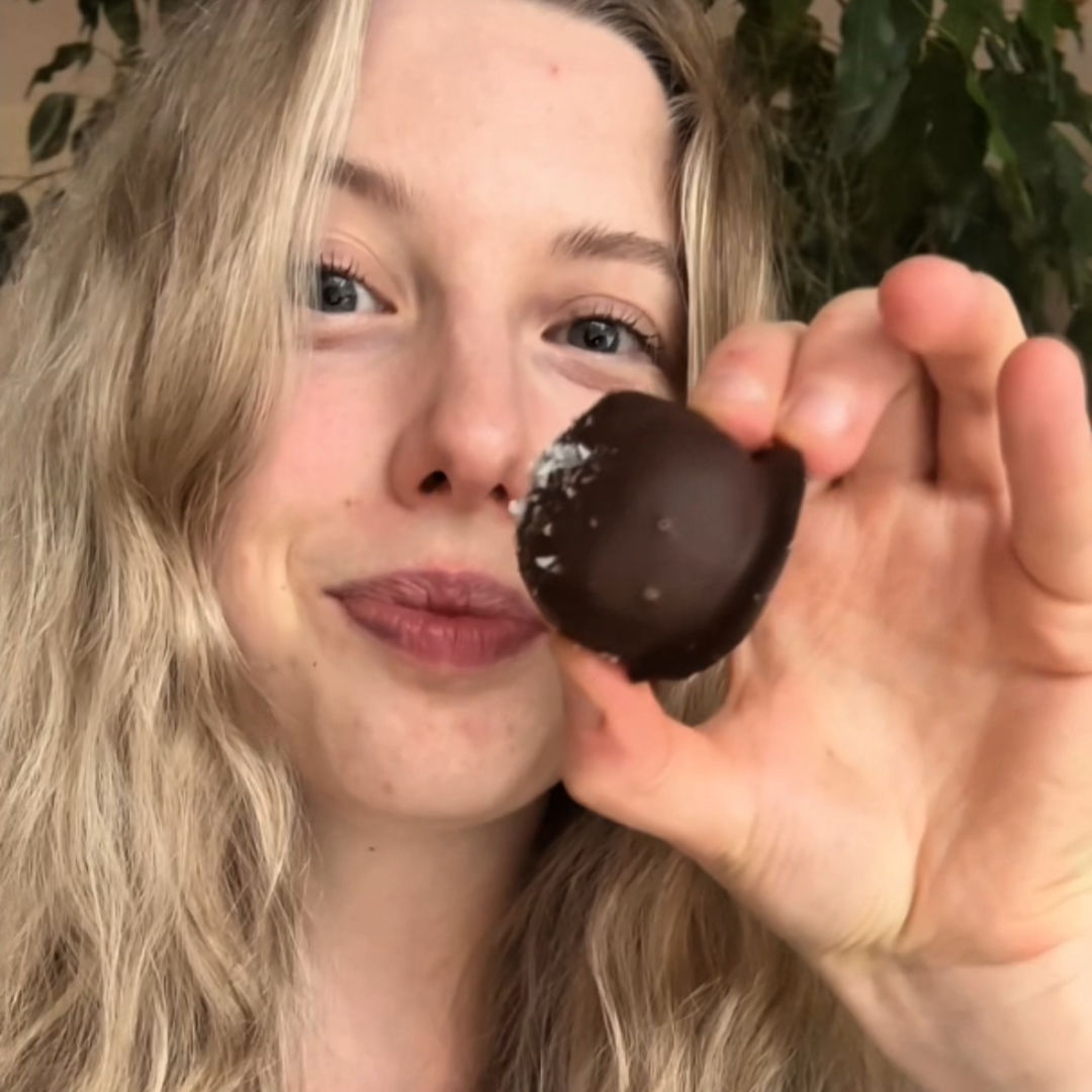 Viral Protein Date Brownie Balls